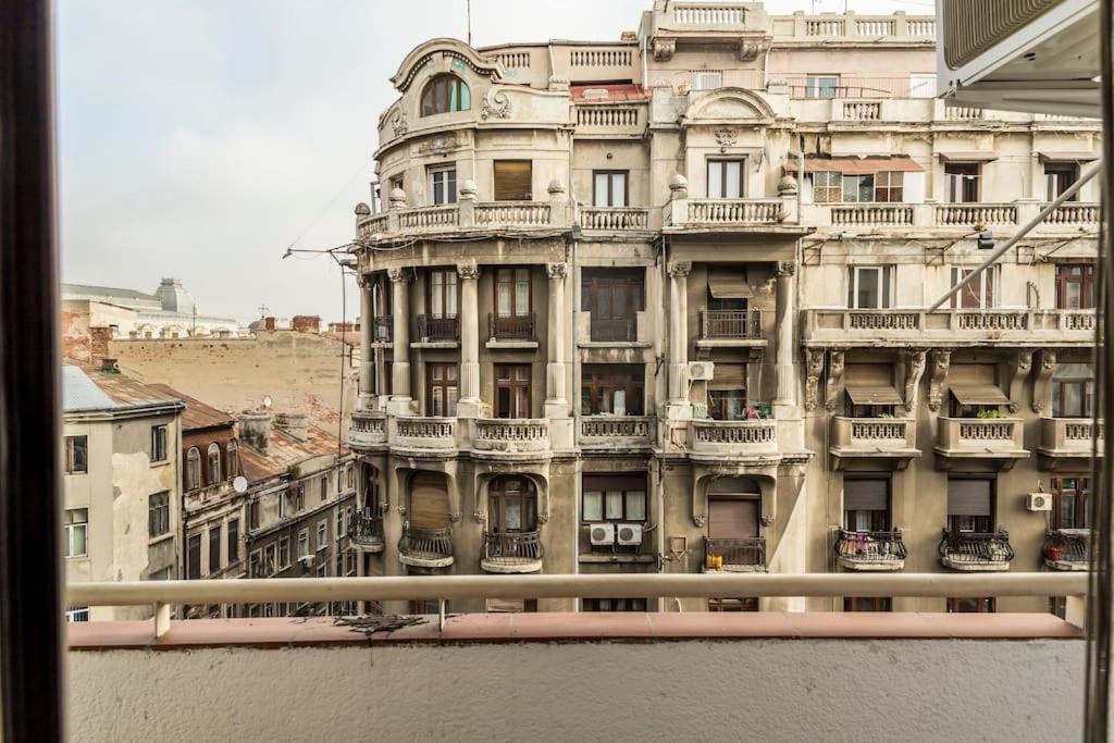 Amazing View Calea Victoriei Old Apartament *